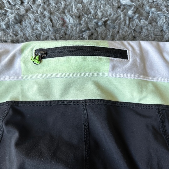 Lululemon Run: Inspire Crop II Black Tonka Stripe Mint Green - Picture 6 of 8